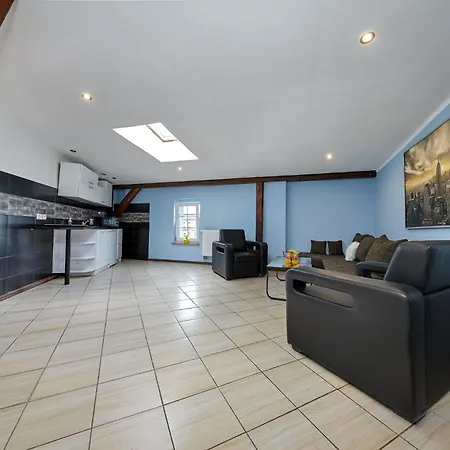 Crystal Viii 公寓 卡托维兹